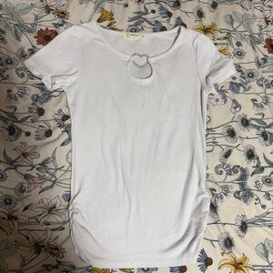 Elegant White Ribbed Short Sleeve Tee